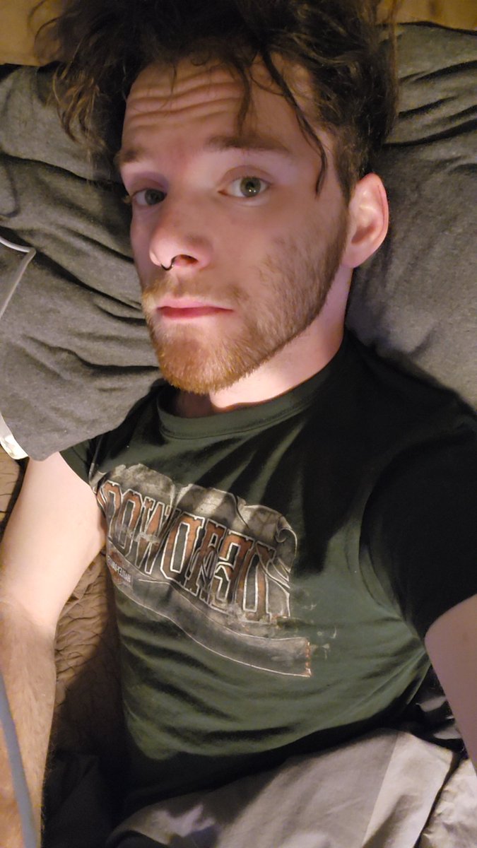 Randomlouie1's tweet photo. Feeling lazy today 😴 #gay #gayboy #bed #nsfw https://t.co/es0lHllGam https://t.co/NXLksdmpxO