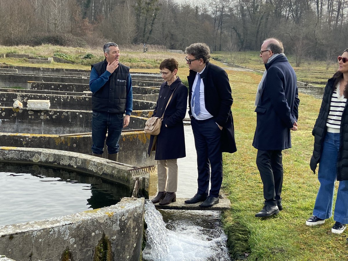 XBeulens's tweet image. Visite ce jour du recteur @GalderisiClaud1 de différentes UMR de @universite_uppa. Rencontre  enrichissante avec des acteurs  engagés et qui agissent en pluridisciplinarité pour la recherche en faveur des enjeux environnementaux. 
@INRAE_France @CNRS @RANouvAquitaine