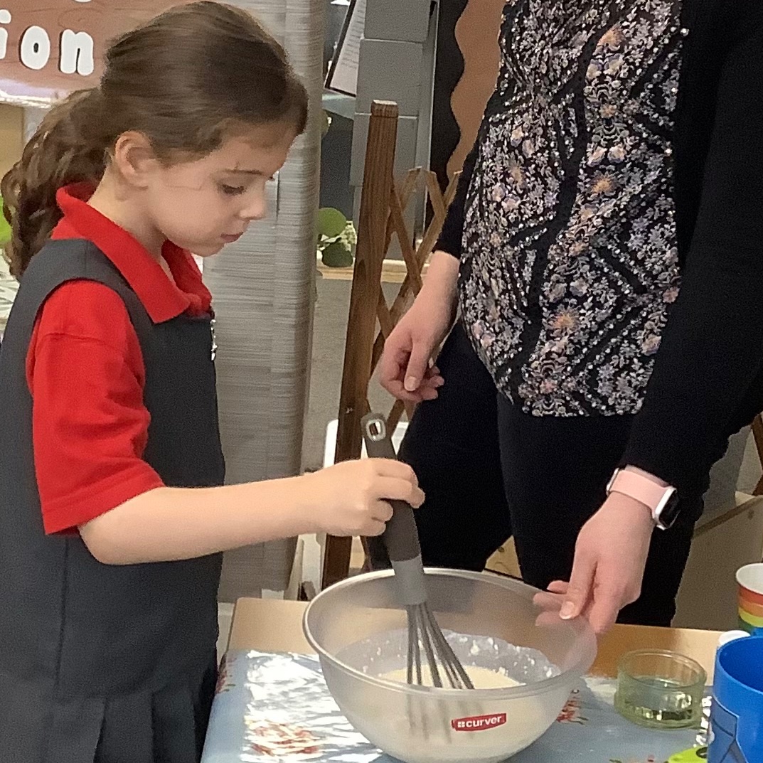 BhaReception's tweet photo. For Shrove Tuesday we made pancakes in Reception today! We had lots of fun talking about the ingredients we would need, how to make them and then having a go ourselves. We got to choose our toppings and the best part was eating them! @BHA_TQ @BhaReception @AETAcademies https://t.co/evdleR7UOI
