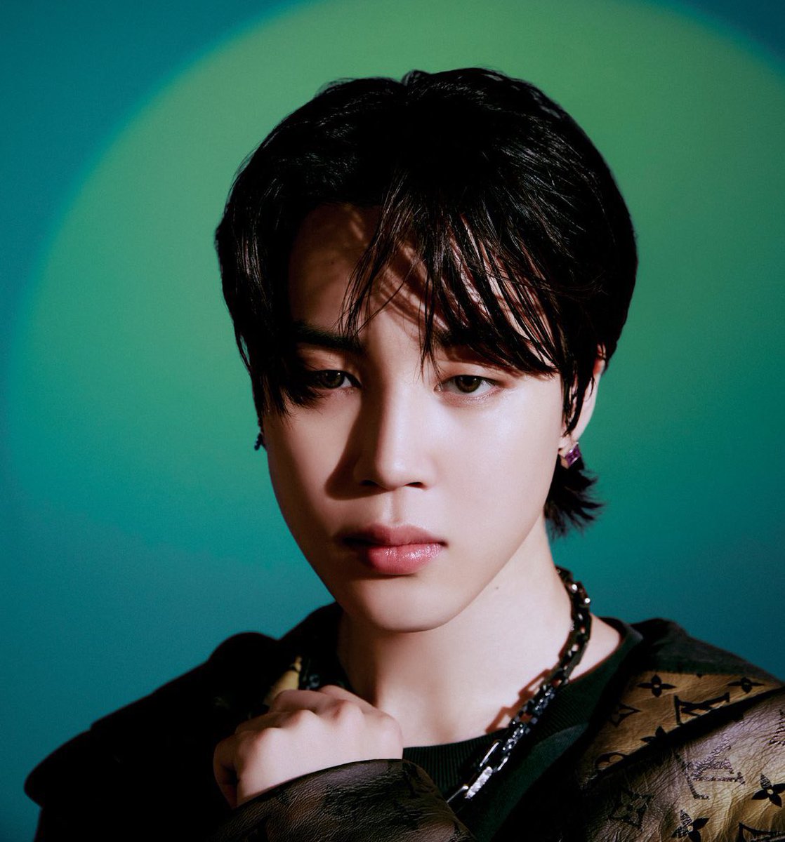 PopBase's tweet photo. Jimin occupied the Top 6 trends worldwide following the announcement of his solo debut ‘FACE.’ #Jimin_FACE https://t.co/tNITc5daXW