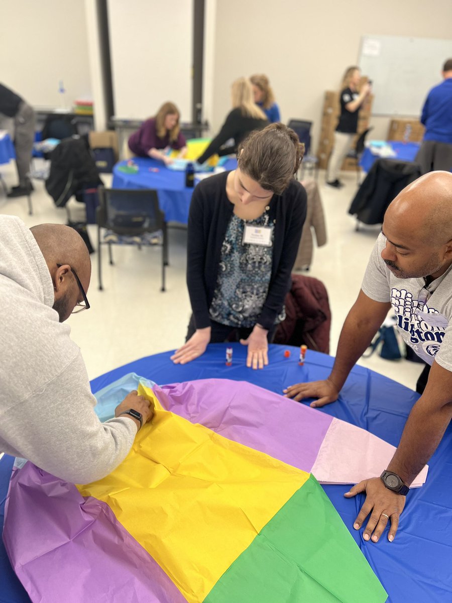 _fysteam's tweet image. #docystem #stemeducation #paemst Hot Air Balloon fun!