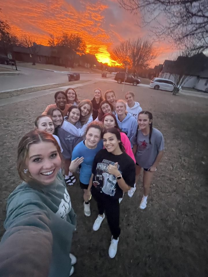 Dallas Thunder and Texas ☀️ sets! #BetterTogether#Joy#Lord#Strength#Neh.8:10#💯❤️!! <a href="/dallasthunder1/">Dallas Thunder Basketball</a> Regionals Ready!