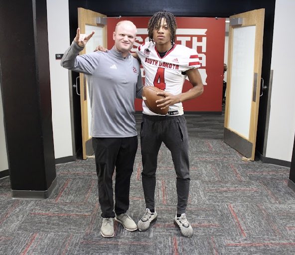 DavieianW's tweet image. Thanks to @SDCoyotesFB for a awesome visit, hope to be back soon! #goyotes @CoachBrown_DL @CoachBagnell @CoachTaylorDB @CoachVanAsperen @AllenTrieu @PrepRedzoneNE @MidwestFootbal1