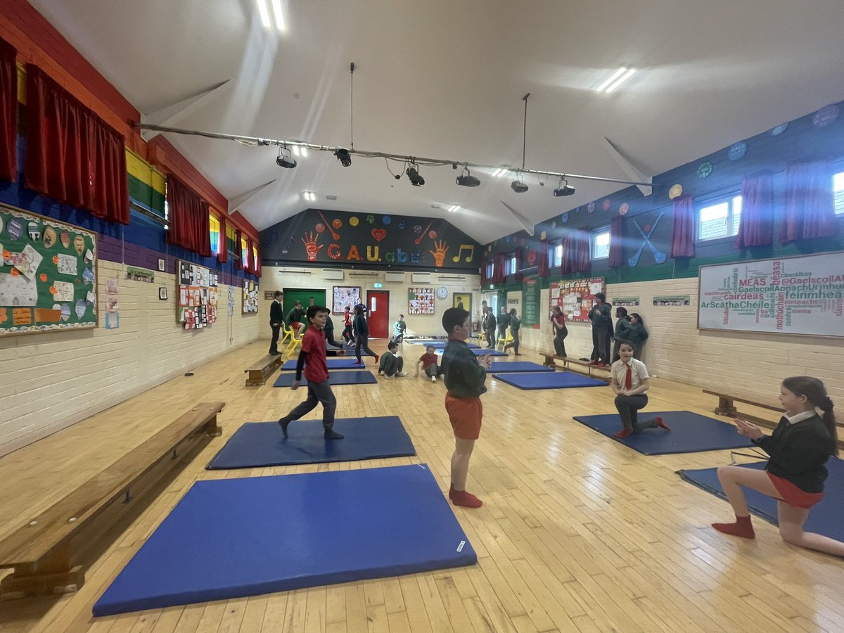 RangEoin's tweet photo. Gleacaíocht Le Rody inniu..
Bhaineamar an taitneamh as an gceacht!  🤸‍♀️
@GaelscoilAU https://t.co/3HqjmmiGkR
