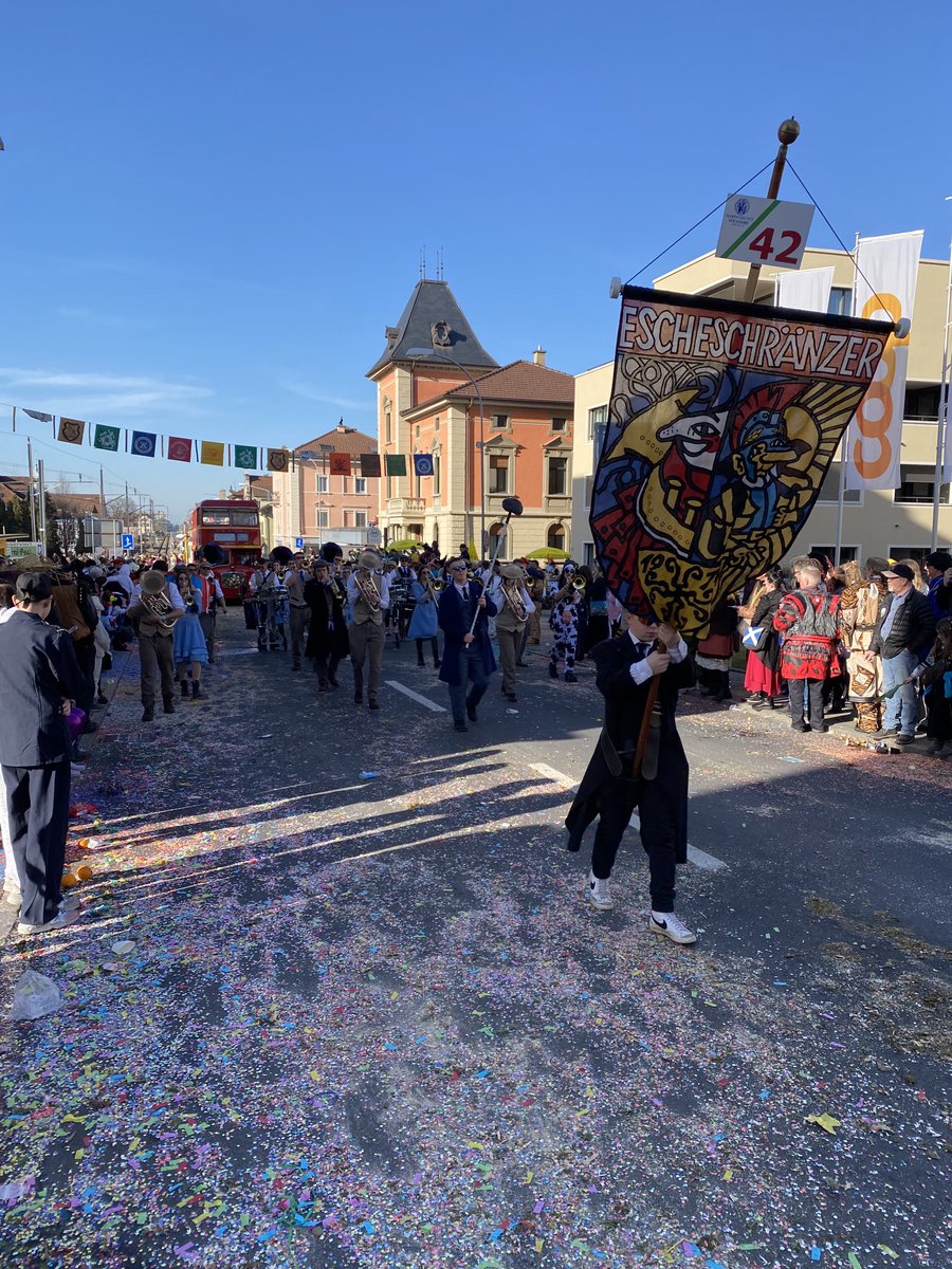 Roli_Net's tweet photo. #fasnacht #hofdere #hochdorf #escheschränzer #guggemusig @MySwitzerland_d @ilovelucerne @srfmeteo @meteoschweiz https://t.co/QCDCAsqtSy