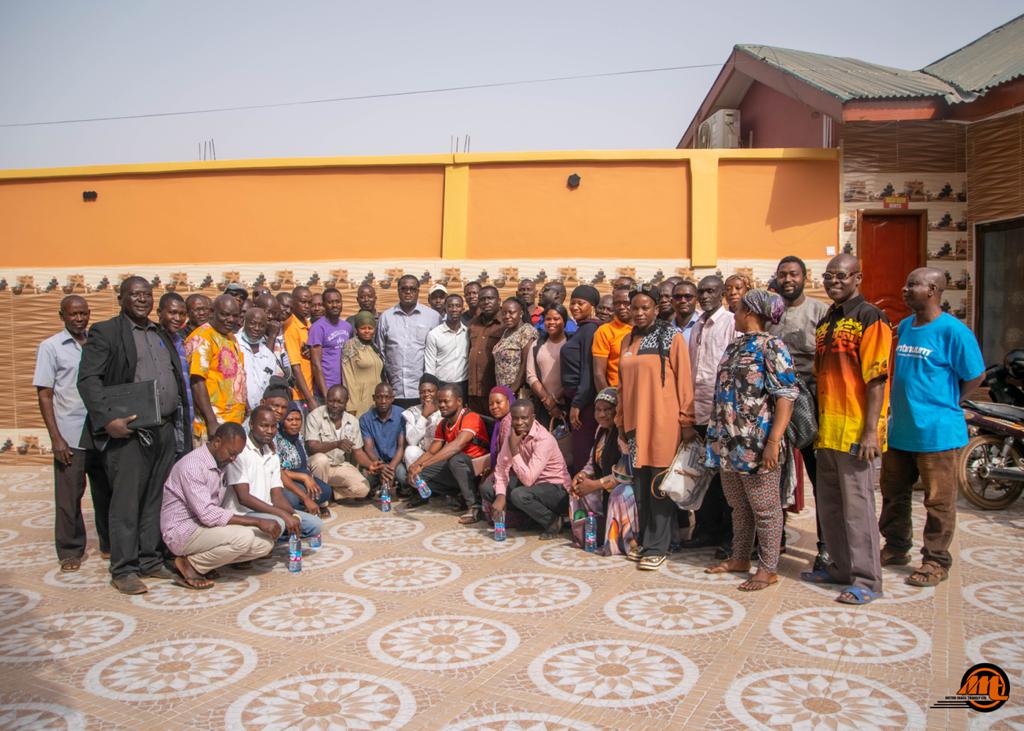 news_ghana's tweet photo. Metro Mass MD Embarks On Operational Tour https://t.co/yjVRssbxmj #Business #embarks #MetroMassTransitLtd #OPERATIONALTOUR https://t.co/hP34RI6Qe2