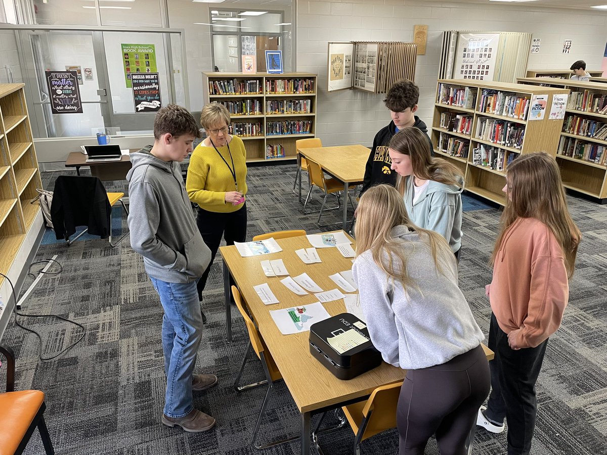 UHS Spanish & Ms. Knott’s Homeroom tweet media