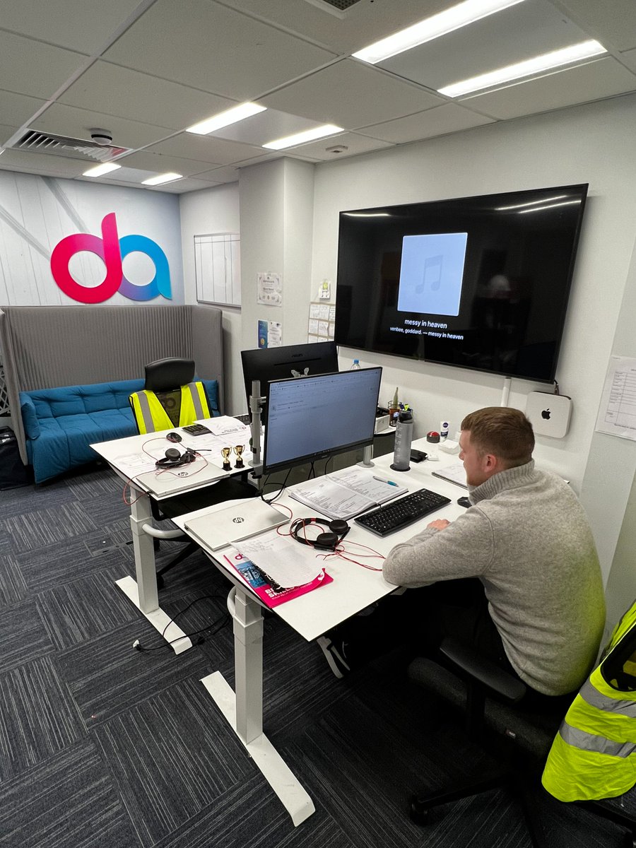 DarcyPeople's tweet photo. The new Darcy Associates office.
The same hard-working Jake.

#DARCYASSOCIATES #BRIDGINGTHESKILLSGAP #DARCYJOBS https://t.co/k0XDYrSo3t