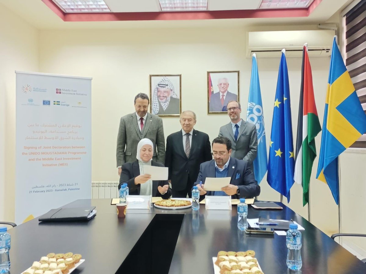 aelfarra's tweet photo. Signed a #joint_declaration between @UNIDO @moustadama and @MEII to facilitate access to finance for Palestinian industrial small and medium-sized enterprises (#SMEs) through the Tamweeli Palestine platform. #SustainableEnergy #Decarbonization #SDG9 #SDG7 #SDG13 🇺🇳🇵🇸🇪🇺🇸🇪 🤩✌️ https://t.co/FeiQrUDeIH