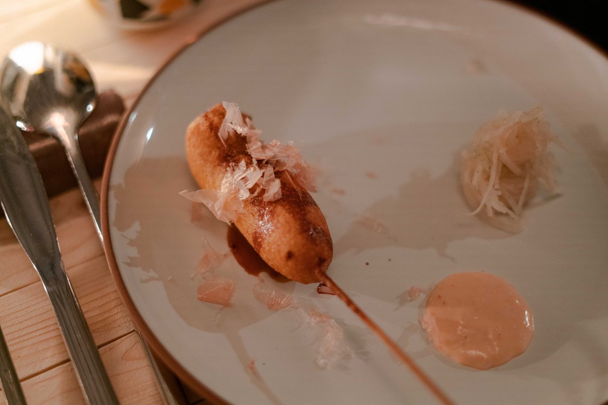 seeusoontravel's tweet image. A highlight on this trip so far was RAW: almond’s final night on Saturday. This 22-day event brings renowned chefs from across North America to showcase a one-of-a-kind menu. A pop-up restaurant is built right on the frozen river too! #RealWinnipeg #OnlyInThePeg