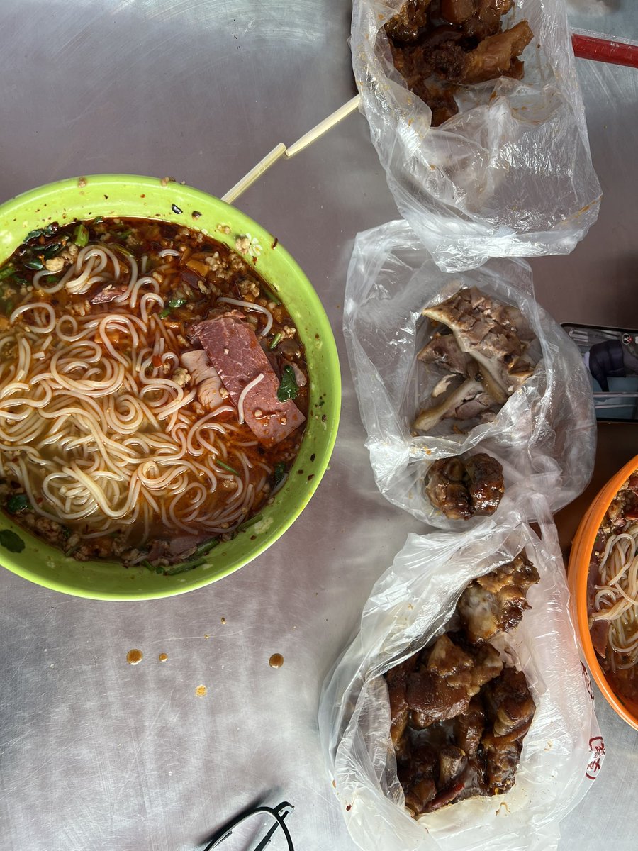 推荐爱吃的朋友去徐州
比很多网上号称的美食之都
好吃的多
真的不太会踩雷
唯一缺点
量太大了 https://t.co/jrrLbikVtW