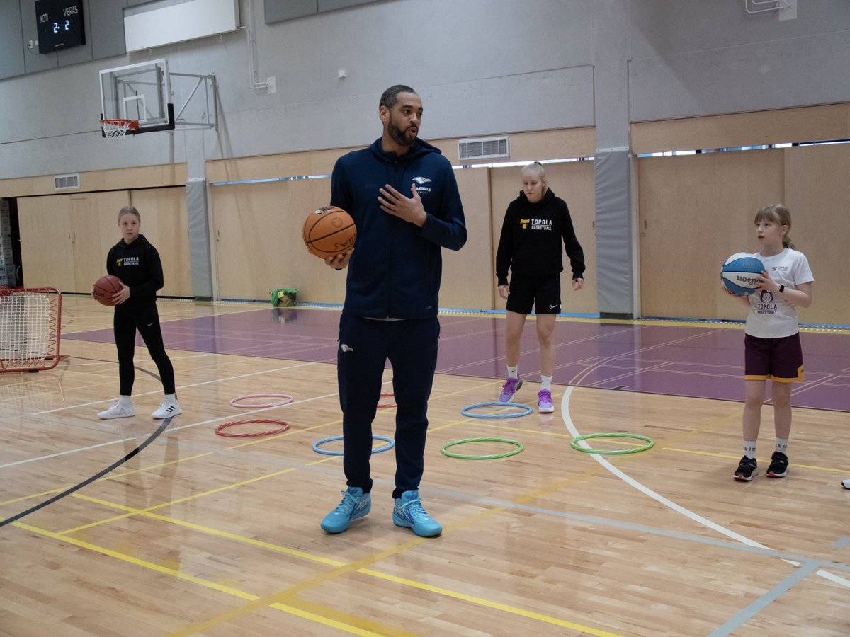 HELSINKI SEAGULLS tweet media