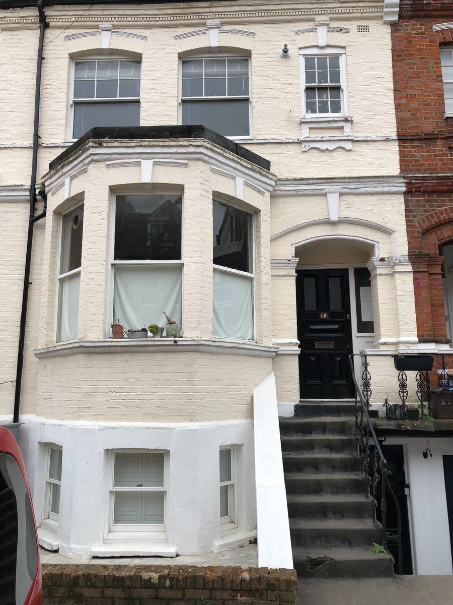 Here's the West Hampstead squat where several famous expat Australians lived in the late 70s and early 80s. 
Robert & Lindy from @GoBetweens, Roland from The Birthday Party and @davegraney from The Coral Snakes all lived in this London squat at one time or other.
#westhampstead