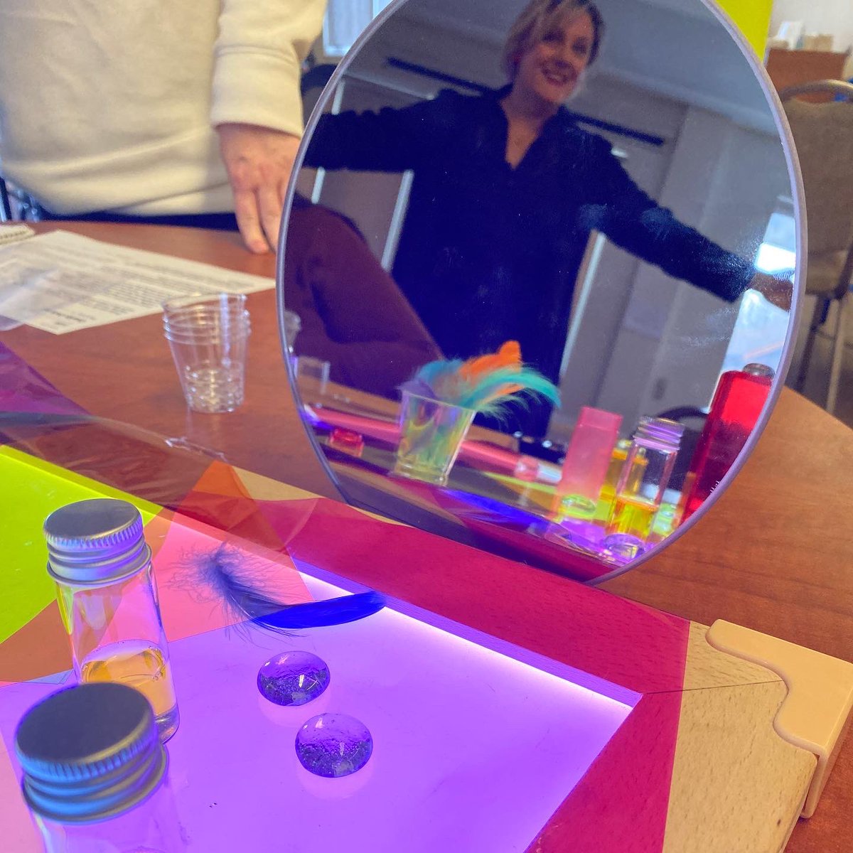 TodaysFamilyOnt's tweet photo. Exploring the wonder of light
#observations #invitations #provocations
π΅π’π‘π π£
πππππ
#howdoeslearninghappen #earlychildhoodeducation https://t.co/kEfkh0bKGw