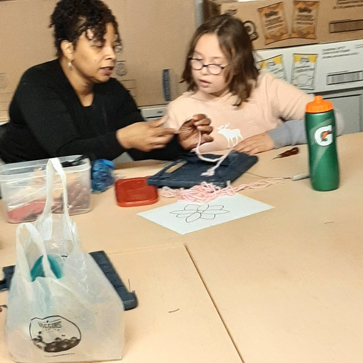 shescounselling's tweet photo. Today a famous quote from #CreativeCritters "You're the artist!" Thank you @MelenatedWisdom68 @HRCEFineArts @HRCESchoolsPlus @HRCEHealthPromo for making our rug hooking adventure possible! @she_ns @HRCE_NS https://t.co/cEIanH5vp8