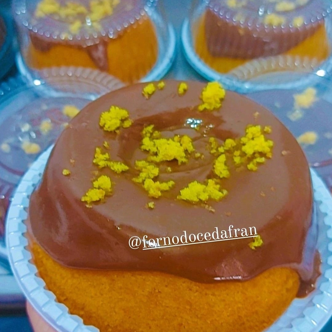 VitinBen10's tweet photo. Aquele Bolo de cenoura vulcão da Fran da baixada 😍♨️
O preferidinho de todos 🤤
.
.
Delivery 96893-3922 ✅️
Chama a Fran 🚨
#bolo #Mesquita #Nilópolis #chatuba #CHM2023 https://t.co/zG00zWVZBM
