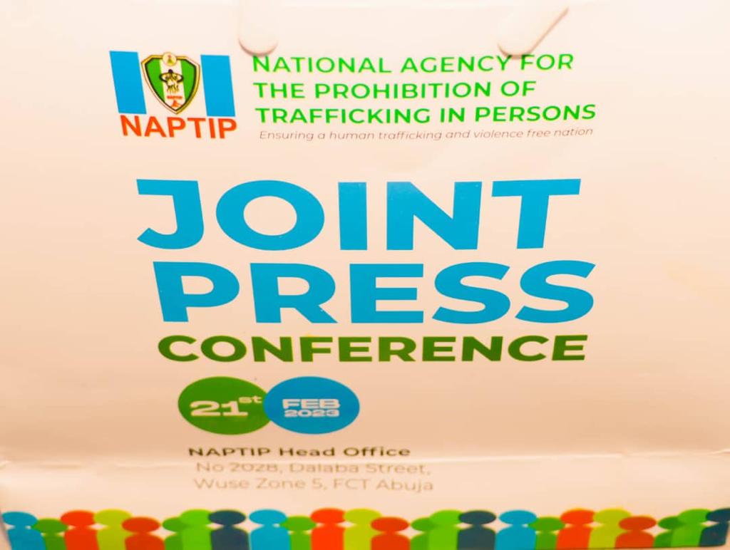 A new phase of collaboration and synergy in the fight against human trafficking opened today Tuesday 21st February 2023,  between <a href="/naptipnigeria/">NAPTIP</a> and <a href="/CanHCNigeria/">Canada in Nigeria</a> as both parties, addressed the media to unveil a landmark counter-trafficking project in Nigeria.
1/4