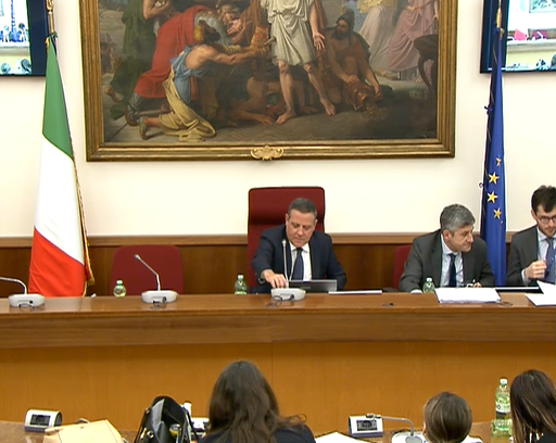 Montecitorio's tweet photo. Procedibilità d'ufficio e #arresto in #flagranza, in Commissione #Giustizia audizioni dei sindacati  #SAP, @SiulpNazionale, @silp_cgil, @PressOfficeSiap, @s_nazionale, #Fsp e di Giovanni Melillo, Procuratore antimafia e antiterrorismo. Diretta: https://t.co/KSuNRHqOfO #OpenCamera https://t.co/ZrXLMhSpbZ