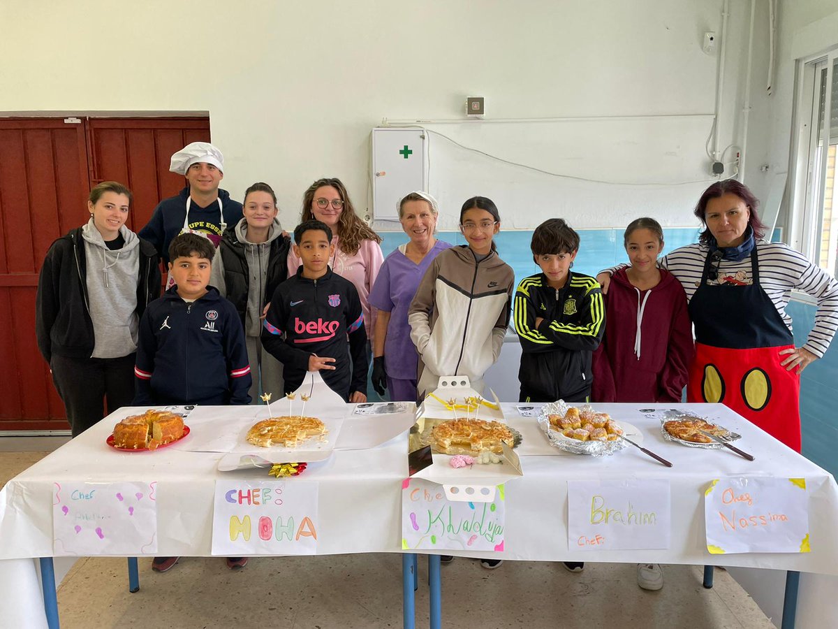 ceipelpuche's tweet photo. 2° jornada del "I concurso Masterchef CEIP El Puche" .Los alumn@s de 6°A nos ha deleitado con sus "Galettes des Rois". 

Hay que recordar que esta actividad se ha llevado a cabo gracias al programa #proa+transfórmate y #ErasmusPlus @sepiegob

#ErasmusPuche 
#culturafrancesa https://t.co/O3u0Dc047B