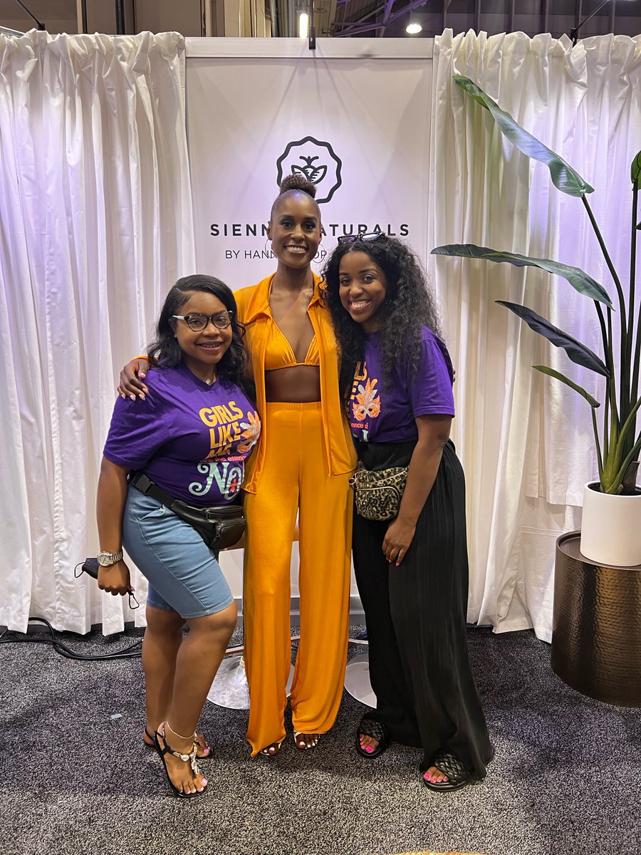 GirlsLikeMeProj tweet media