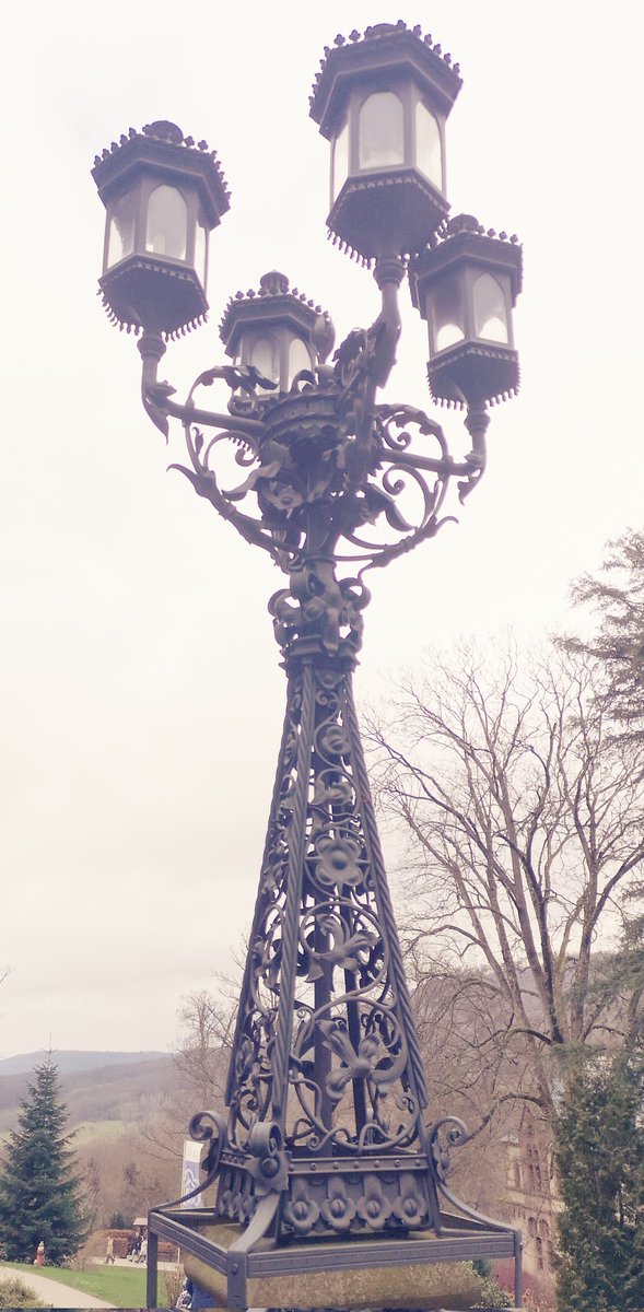 Some impressive German ironwork!
#schlossdrachenburg