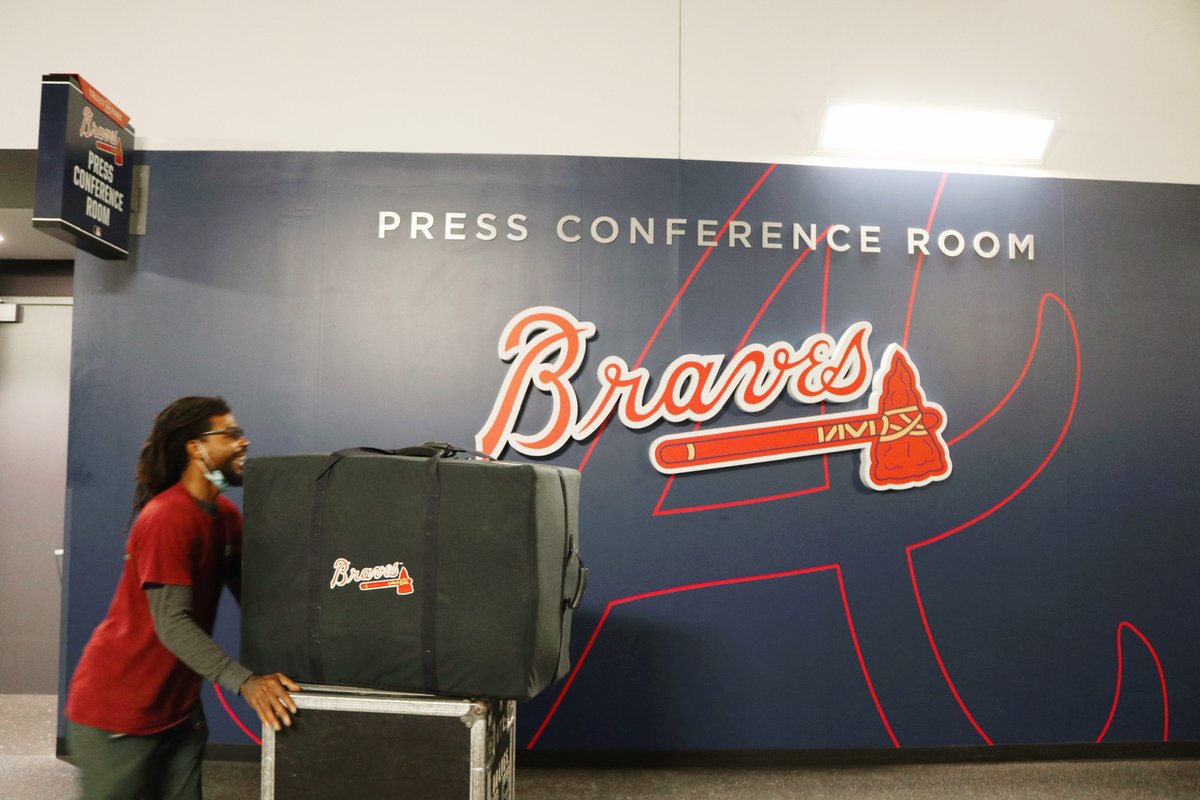 It's our pleasure to be the official mover of the Braves ⚾ When you book with Atlanta Peach Movers, your belongings are always handled by a highly-skilled and customer-focused team 🙌 💪 

#atlanta #movers #atlantapeachmovers #moving #movingday #professionalmovers #relocation