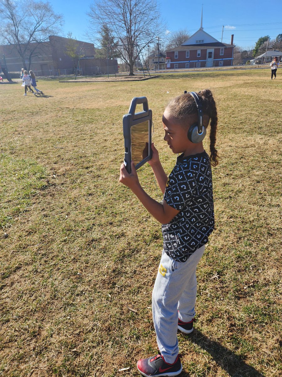 Mrs. Howe's 2nd grade Ss <a href="/InwoodPrimary/">InwoodPrimarySchool</a> at their AR Zoo. Ss each researched, created a drawing, and audio recorded their informative writing on their animal. This was all put in a single AR experience where Ss could see and learn about other animals. #TeamTISBCS <a href="/BerkCoSchoolsWV/">Berkeley Co. Schools</a>