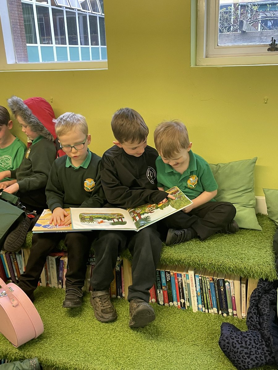 WPA_Deputy's tweet photo. Thank you to Miss Jones’ book club for being our reading buddies today 🥰 @Mimram_WPA https://t.co/saK52cmsSE