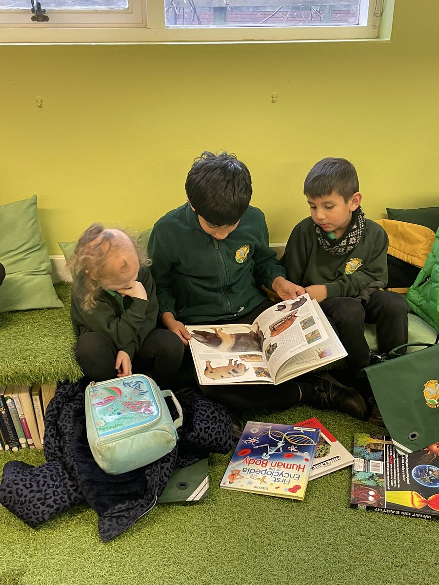 WPA_Deputy's tweet photo. Thank you to Miss Jones’ book club for being our reading buddies today 🥰 @Mimram_WPA https://t.co/saK52cmsSE