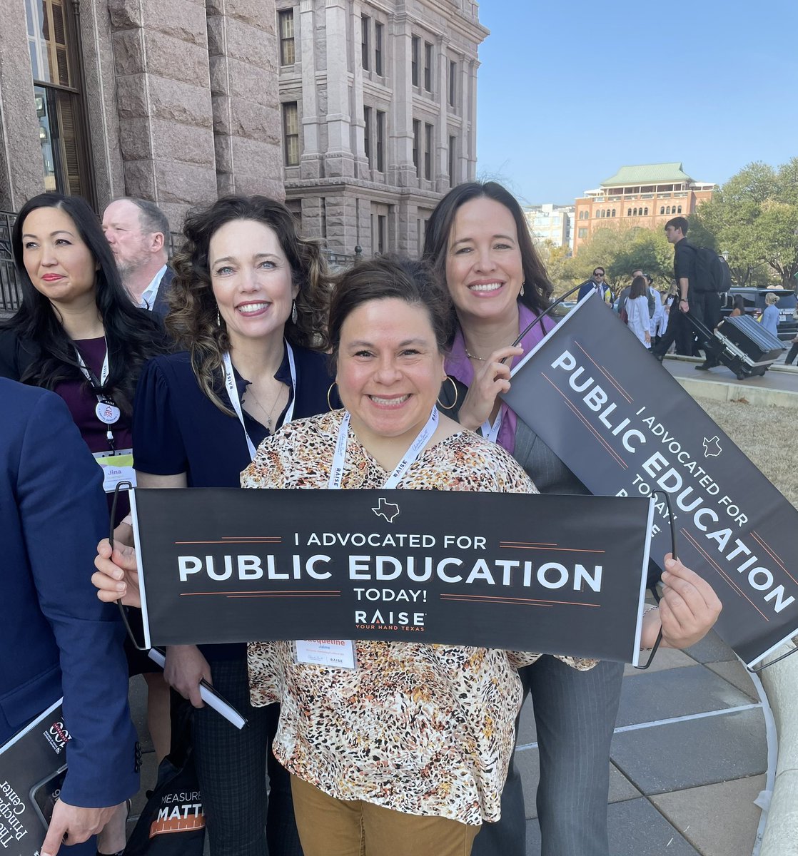 jraquelj2013's tweet photo. Advocating for Public Education! #lubbockisd #raiseyourhandtexas #charlesbutt @martimakuta https://t.co/issWkrj0GC