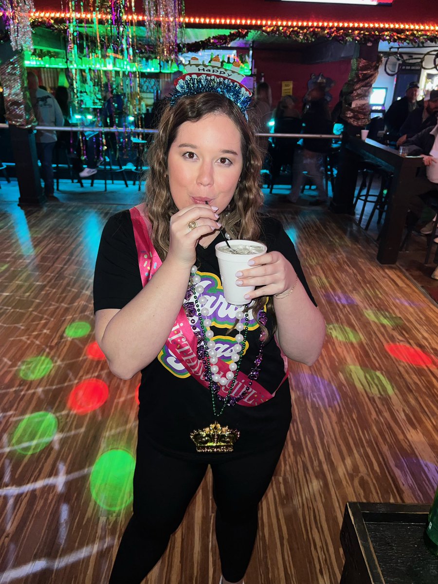 Randi_Marie_'s tweet photo. Mardi Gras: 1872617
Randi: 0

Had wayyyyyy too much fun at Classy Crystal this weekend. 
💚💜💛 https://t.co/nHHCzI3eqh