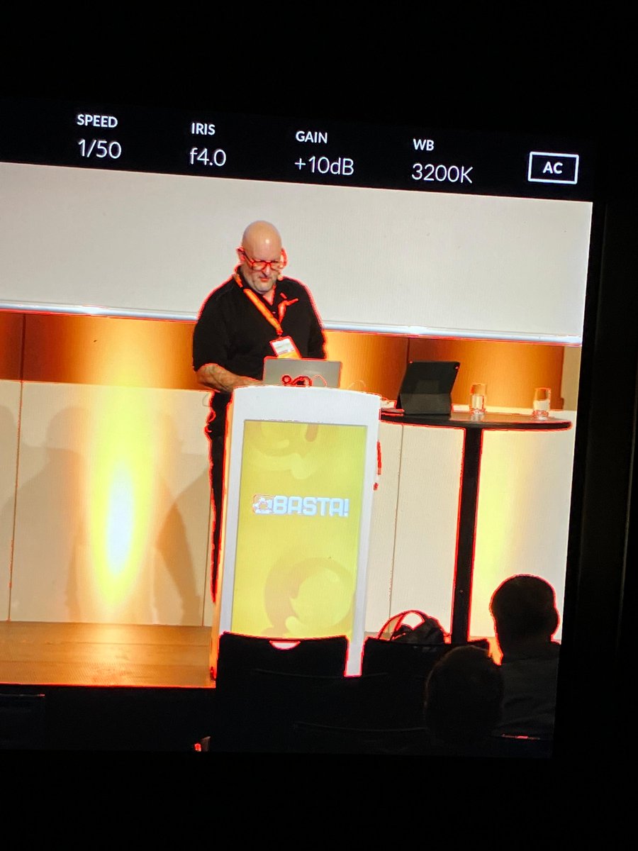 BASTAcon's tweet image. Sieht richtig gemütlich aus in der Session  von @olivers. Vielen Dank für den neuen Input zum Thema #Rekursion