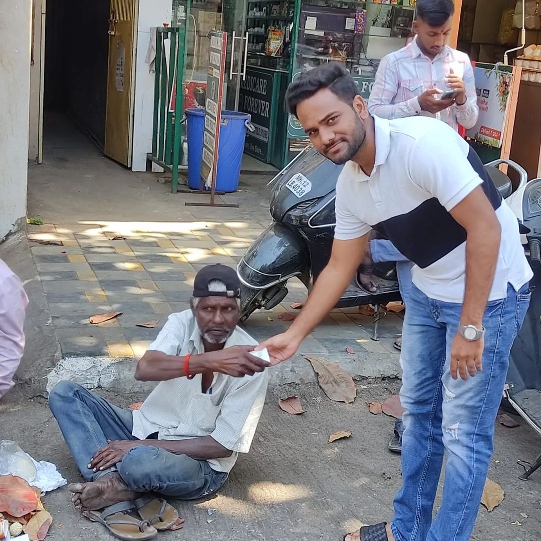 Sharvacharity's tweet photo. #sharvains celebrated Maha Shivaratri by distributing 80 food packets.
Om Namah Shivay 🔱
Location:- Pune
#pune #Mahashivratri2023 #fooddonation #OmNamahShivaya #punelife #ngo #foodforcause https://t.co/T65qLTwtN8