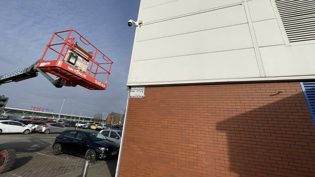 ProtiveSecurity's tweet image. We have recently Installed 5x New Additional Hikvision Fully Functional Pan, Tilt &amp;amp; 200m Cameras onto the clients existing Hikvision IP Networked CCTV System. #WarringtonWolves #CCTV #Protive #Hikvison protivesecurity.co.uk