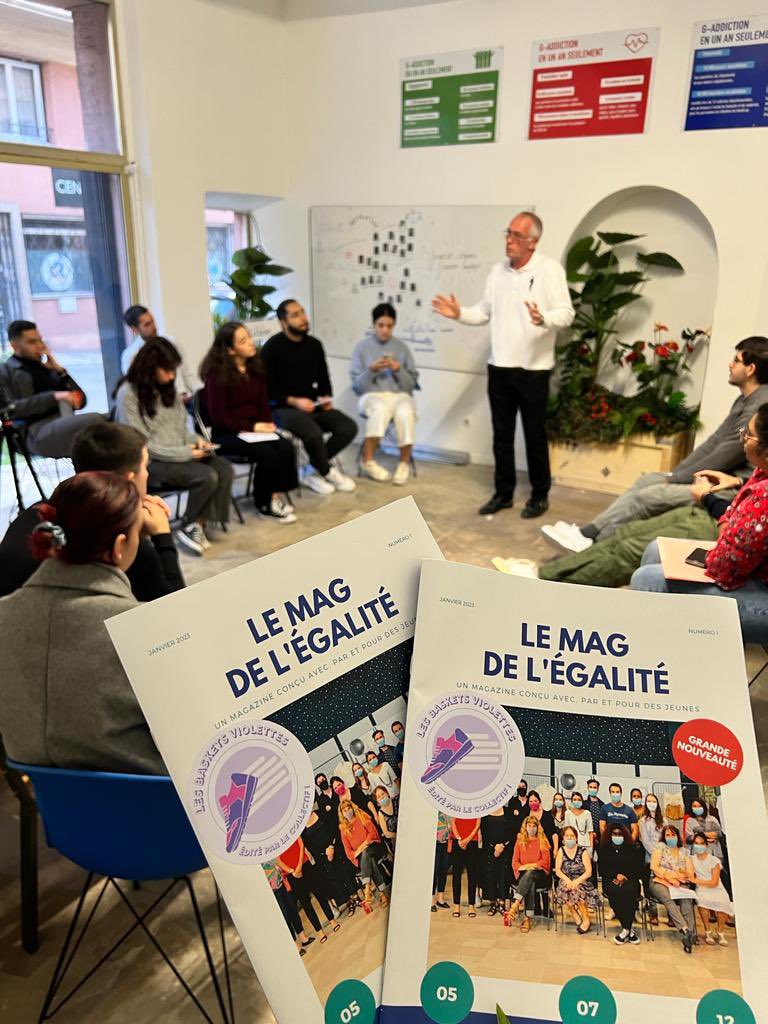 👟👟 Le voici enfin, notre tout nouveau collectif pour plus d’#EgaliteFH ! Femmes et hommes engagés pour un monde plus juste et plus égalitaire. Rejoignez le mouvement ! 🚹🚺