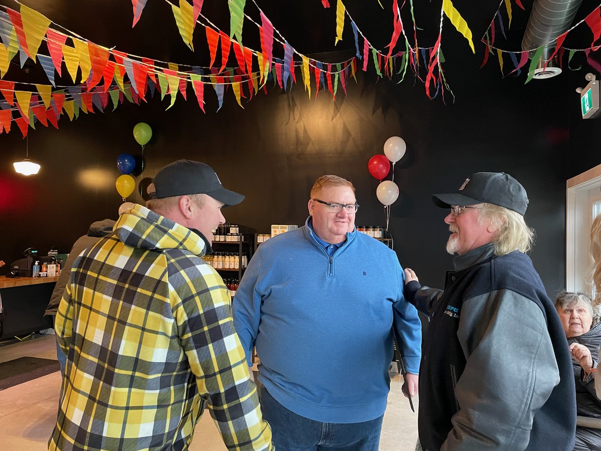 Graydonthempp's tweet photo. Congratulations to the folks at Meat The Butcher in Huntsville for celebrating their grand opening last weekend! Make sure to check them out!
#ParrySound #muskoka #georgianbay #georgianbaylife #muskokalife #huntsvilleontario https://t.co/gUYlrNo9RO