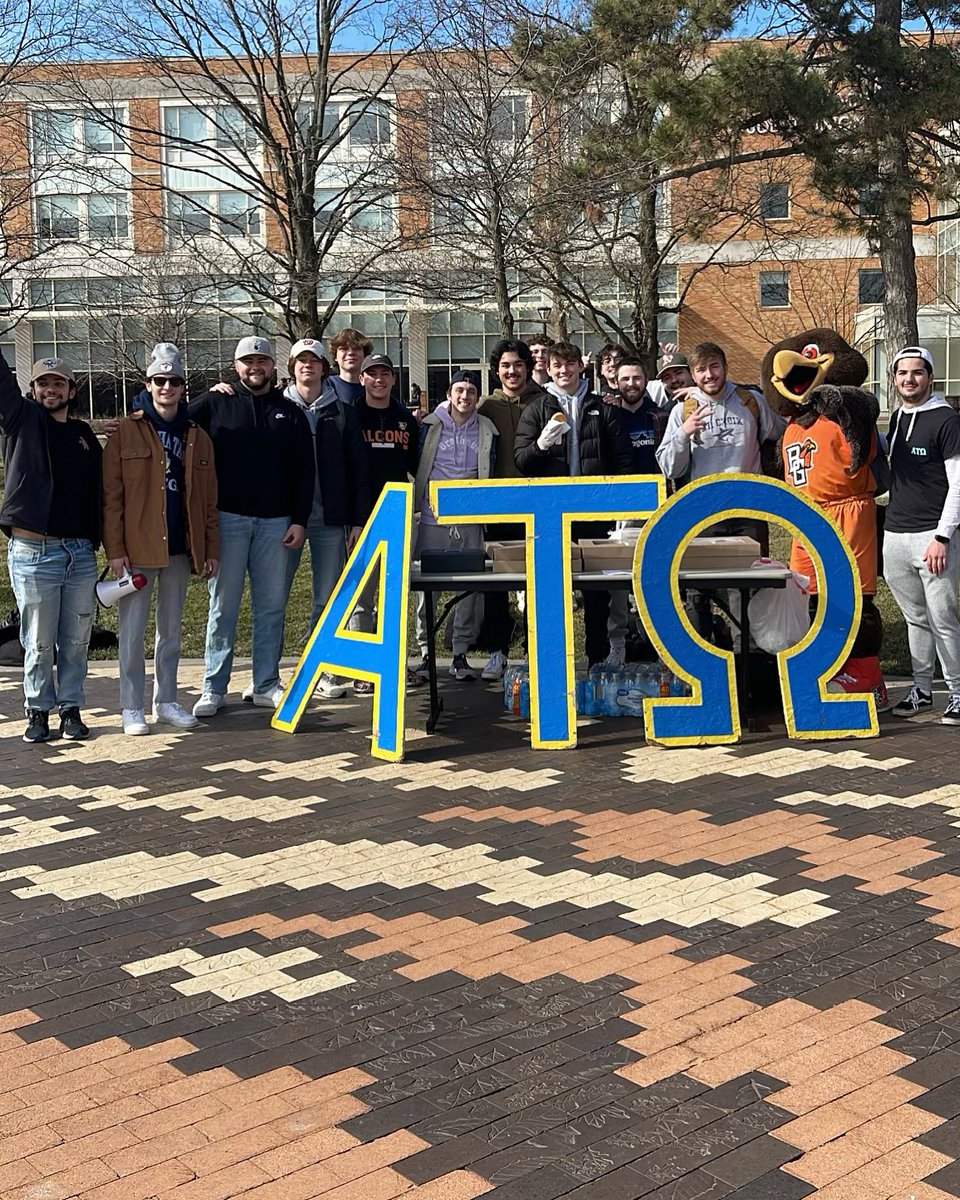 Raked in some dough yesterday for the Lu Memorial Fund 🤑🍩

Over 300 dollars raised‼️

#LnR #RollTaus