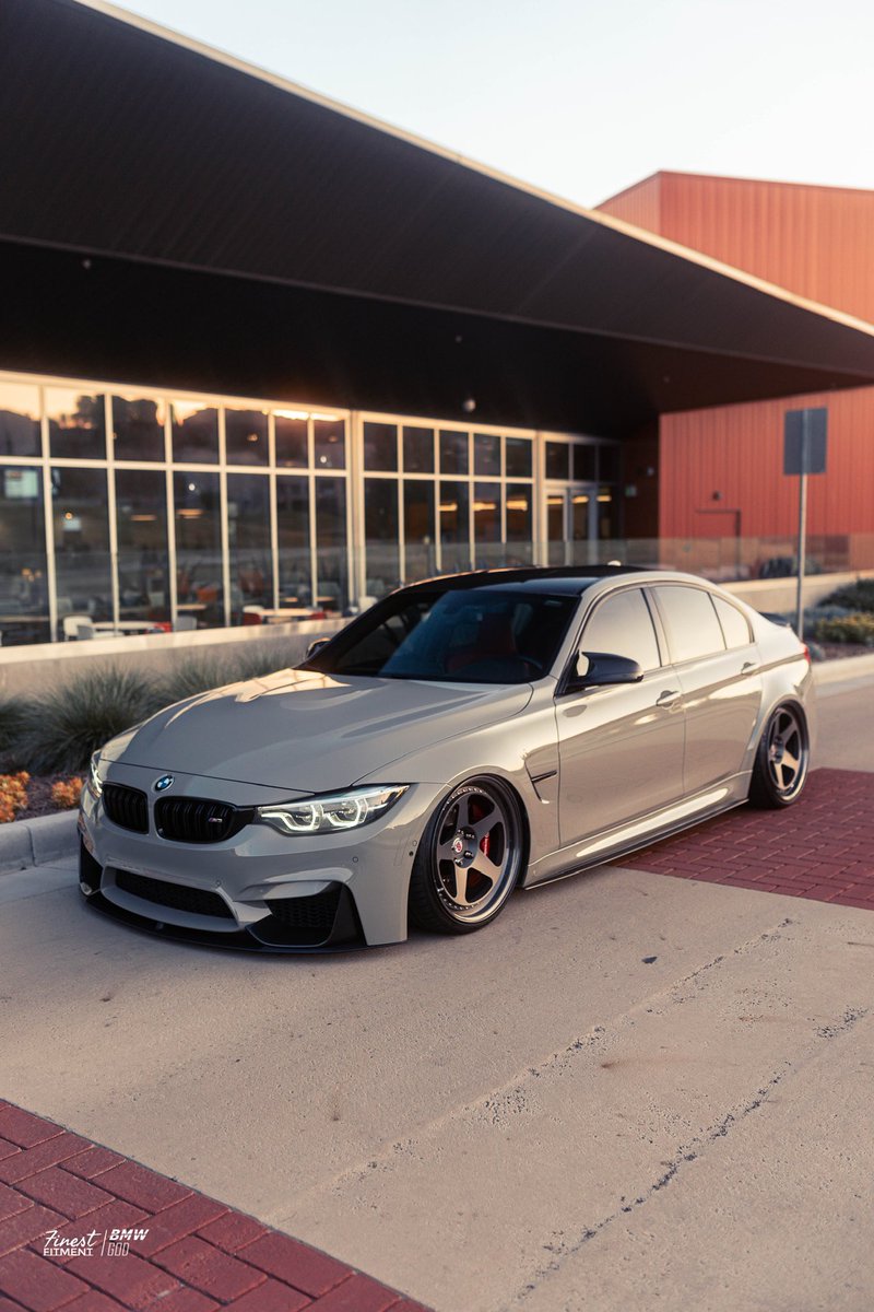 ExoticBMW's tweet photo. Slammed BMW M3 💫 https://t.co/FKaBmJOx3T