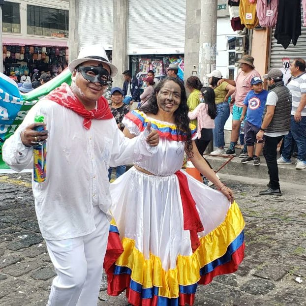 MiguelPonceCh's tweet photo. A lo voz del carnaval https://t.co/B5zeNvTr4M