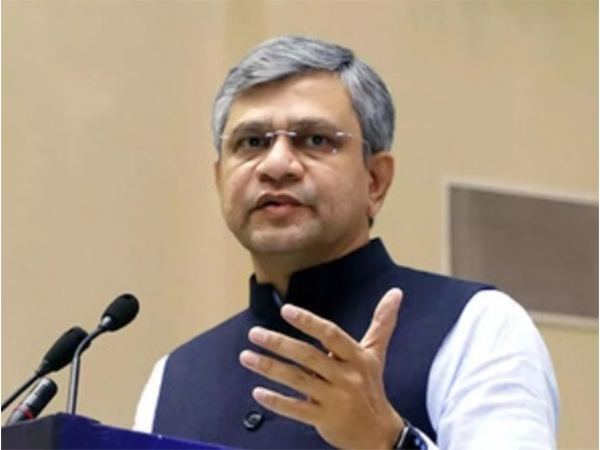 To end VVIP culture, Railway Minister orders removal of bell used to call attendants in offices

Read <a href="/ANI/">ANI</a> Story | aninews.in/news/national/…
#AshwiniVaishnaw #RailwayMinister #VVIPCulture #IndianRailways