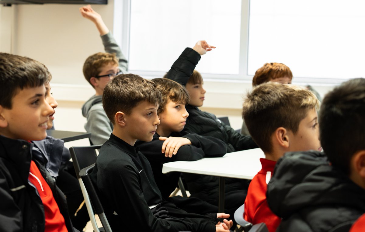 Some of our 🇬🇮 rising stars have joined @NautilusGib this mid-term to learn all about our marine environment and how our actions can affect our coastline, with an aim to promote leading healthy lifestyles in all areas 🌊 #GFA #OurYouthOurFuture #Gibraltar #Sports