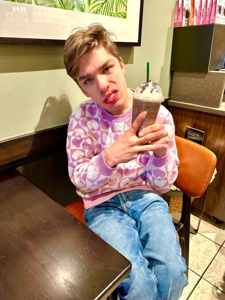 toby__smiles's tweet photo. What's your favorite Starbucks drink?!!!
Java Chip Frappuccino aka the Toby Chip Frappuccino now
๐ฅค๐ฅค๐ฅค๐ฅค๐ฅค
#starbucks #javachip #javachipfrappuccino #tobychipfrappuccino #starbucksdrink https://t.co/e79q7l8Un1