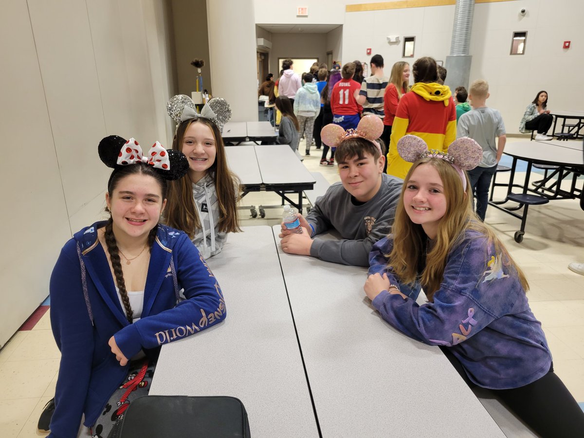 Disney dress-up day st HDMS!#HDMSpride