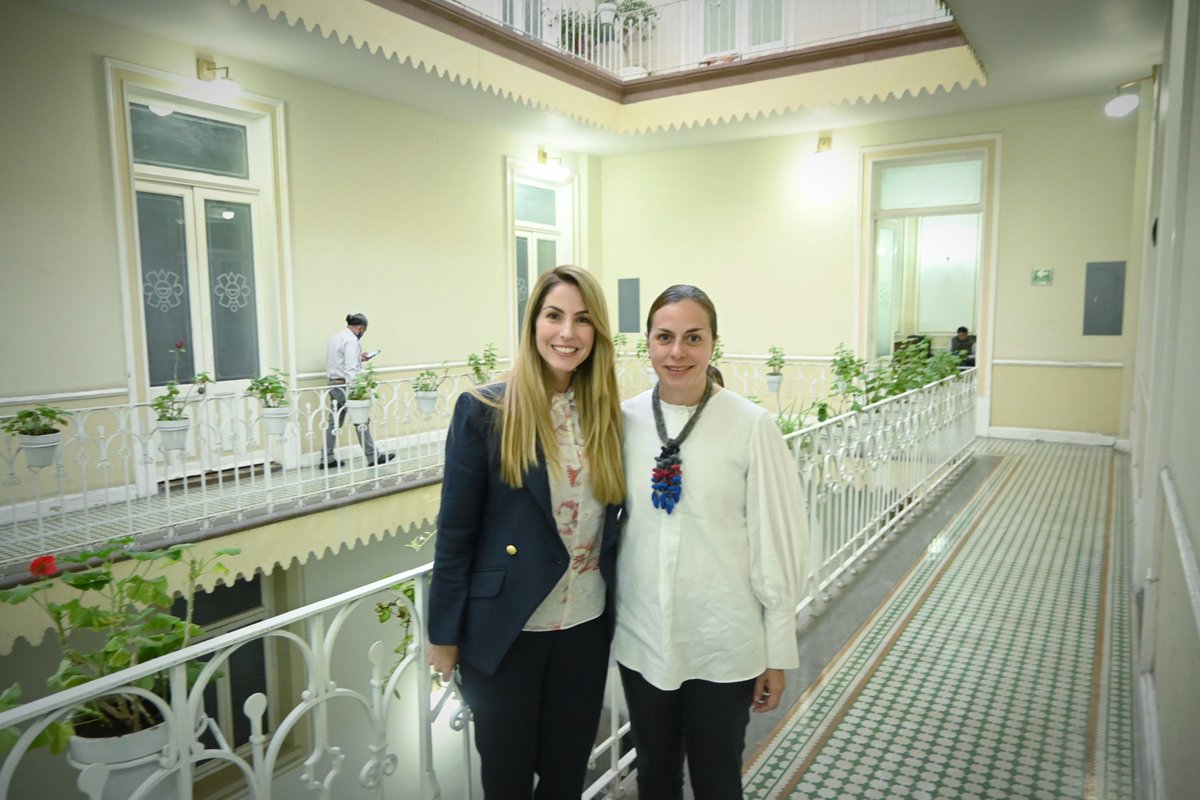 patricialobeira's tweet photo. Con la finalidad de restaurar y conservar nuestros edificios históricos, presentamos el proyecto de nuestro Centro Histórico ante el Consejo de Monumentos Históricos e Inmuebles del INAH. 

#NuestroPuerto #NuestraCasa #Veracruz #Proyecto https://t.co/7ZYGwUgCHv
