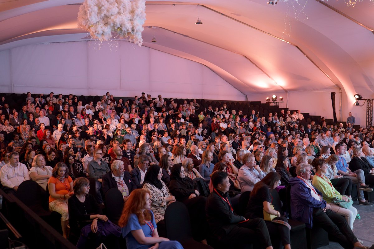 mensahnews's tweet image. #Festival 🤩
@emirates
 @DubaiCulture
 @mbrlae
 @magrudys
 @lemnsissay
 @fiddesmark
#literaryfestivals #events #feedbackmatters #dubailife #uaelife #booklovers
@ahmedtantawi @EmiratesLitFest