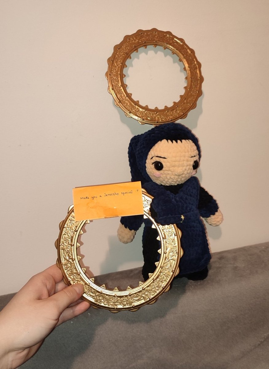 ‼️⚠️ ATTENTION ⚠️‼️

#HaloBearers ‼️

I want to introduce you to my MVP  - @GoulliSara ❤️❤️
FIASKO! You are amazing❤️😭
Thank you sooo muuuch for this🥹❤️🔥

She sent me TWO HALOS.
One especially for me:

BITTEN halo🥹😭

#SaveWarriorNun #WarriorNun 
I love this fandom so much😭