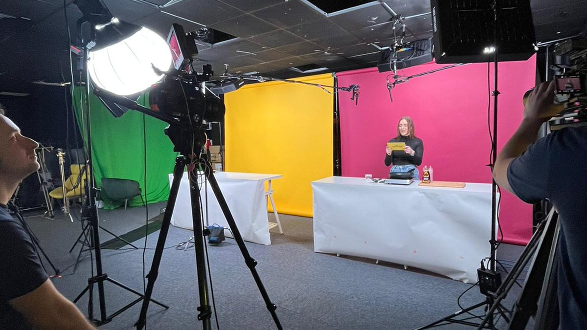 Happy Pancake Tuesday, anyone having honey on their pancakes? 🥞

Come behind the scenes making the delicious challenge videos for <a href="/hilltop_honey/">Hilltop</a>: What's Your Pancake Topper?

-
#BehindTheScenes #StudioShoot #VideoProduction #CreativeAgencyLiverpool