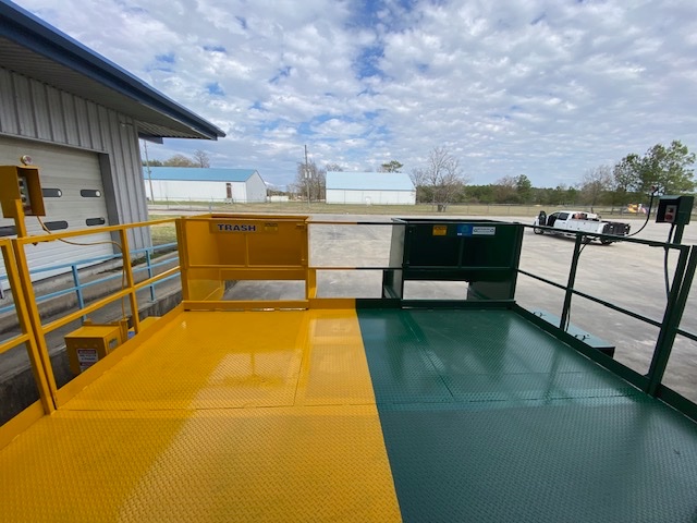 AOCompactors's tweet photo. Thanks to our friends at Coastal Compaction for partnering with us on another great onsite waste compactor install!
#onsitewastecompactors #onsitewastesolutions #custominstall #whypartnerwithAO #recyclingequipment https://t.co/IgktIboiE5