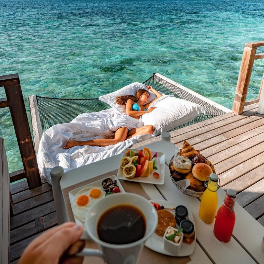 Travalue_ie's tweet photo. We like to savour our pancakes.......on a relaxing holiday!
Where do you like to enjoy yours? #pancaketuesday
#happypancaketuesday #travalue #navantravel #uwalk #pancakes #breakfastbythesea
📸 @ voyagefox_ (IG) https://t.co/DAEC50njNR