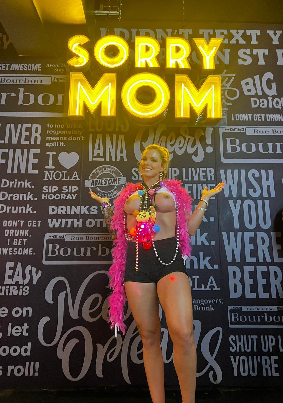 Sweet Vickie on Twitter: "I am who I am 😈 https://t.co/6aPG6OxGVl